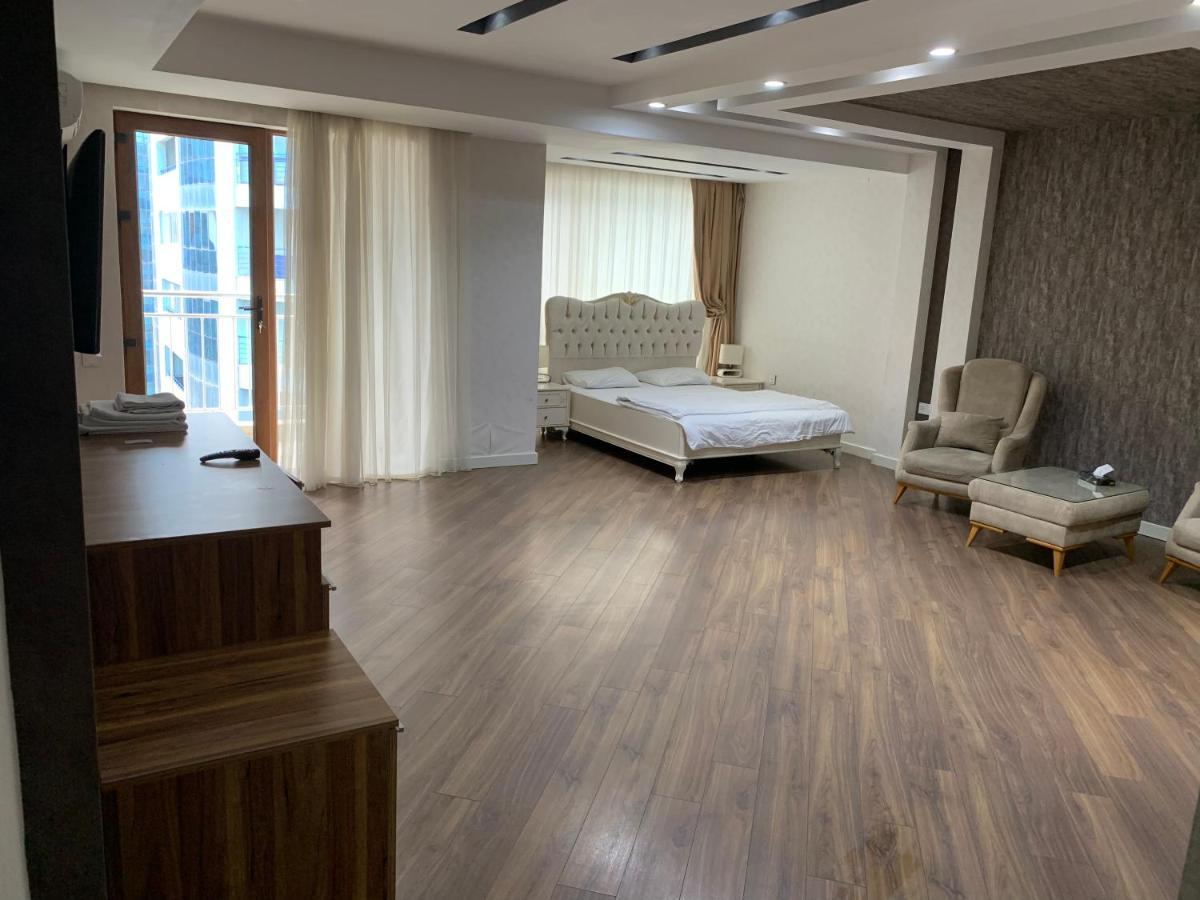 Park Azure Apartment Deluxe 2 Bedroom Bakoe Buitenkant foto